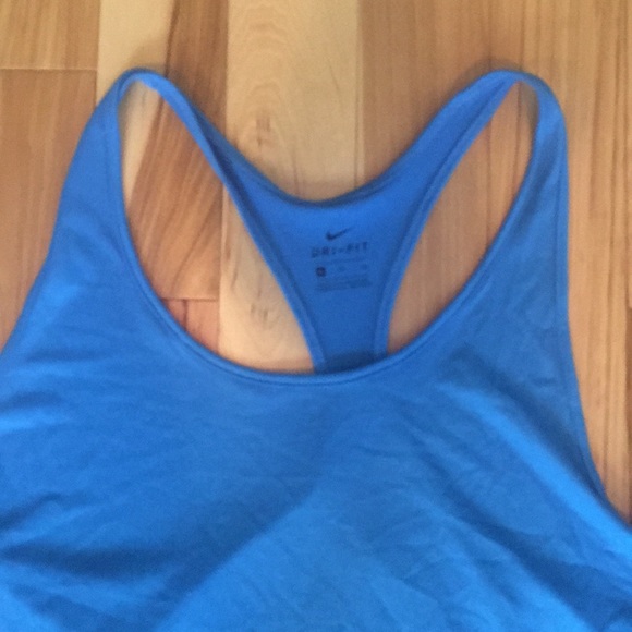 New. NIke Woman’s Dri-Fit Balance Tank Top - Picture 2 of 4